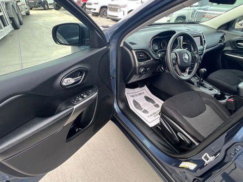 Used 2020 Jeep Cherokee Latitude image 9