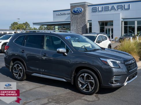 Used 2023 Subaru Forester Touring image 1