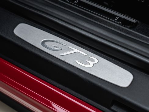Used 2019 Porsche 911 GT3 RWD image 32