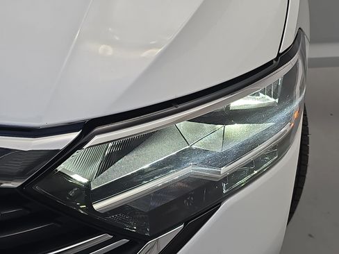 Certified 2023 Volkswagen Jetta SE FWD image 31