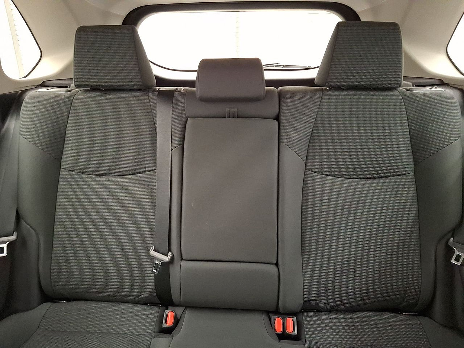 Used 2021 Toyota RAV4 LE AWD/4WD image 22