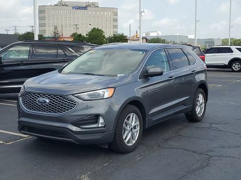 Certified 2024 Ford Edge SEL w/ Convenience Package AWD/4WD image 3