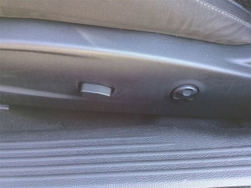 Used 2021 Dodge Challenger SXT image 20