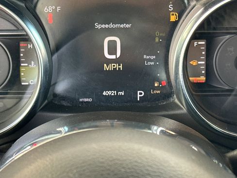 Used 2023 Jeep Wrangler Sahara image 26