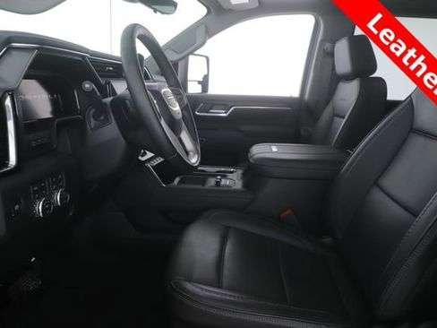 Used 2026 GMC Sierra 2500 Denali w/ Denali Reserve Package AWD/4WD image 16