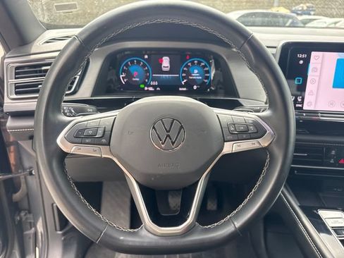 Used 2024 Volkswagen Atlas Cross Sport SE FWD image 18