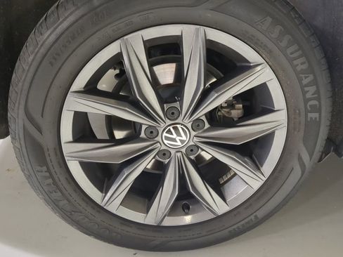 Used 2022 Volkswagen Tiguan SE AWD/4WD image 7