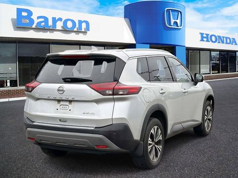 Used 2021 Nissan Rogue SV w/ Premium Package AWD/4WD image 5