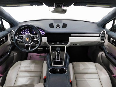 Used 2021 Porsche Cayenne GTS image 43