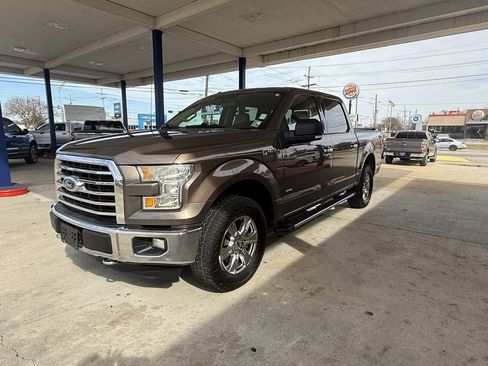 Used 2015 Ford F150 XLT w/ Equipment Group 302A Luxury image 7