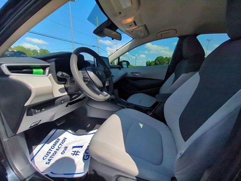 Used 2020 Toyota Corolla LE FWD image 13