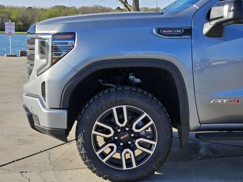 New 2026 GMC Sierra 1500 AT4 w/ AT4 Premium Package AWD/4WD image 6