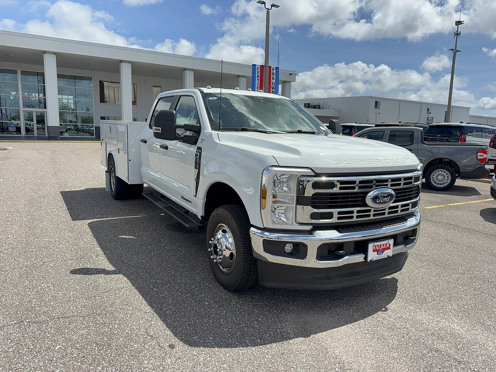 New 2026 Ford F350 XL w/ XL Chrome Package AWD/4WD image 4