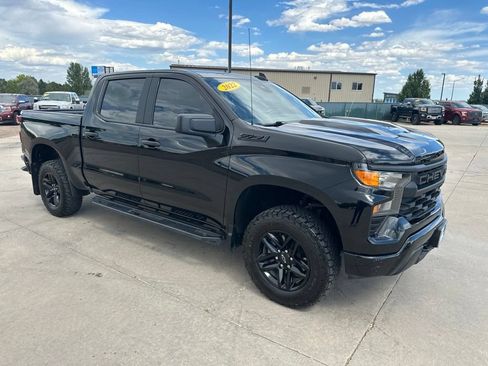Certified 2022 Chevrolet Silverado 1500 Custom Trail Boss w/ Midnight Edition AWD/4WD image 34