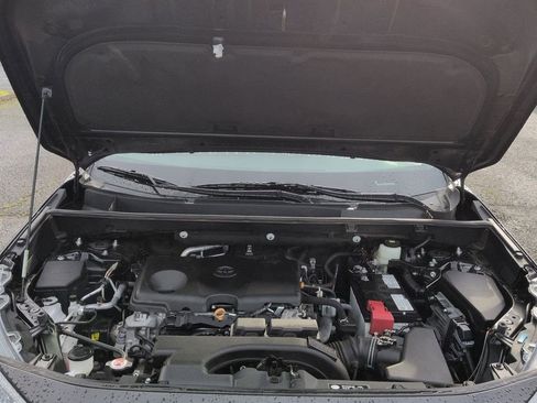 Used 2021 Toyota RAV4 LE image 31