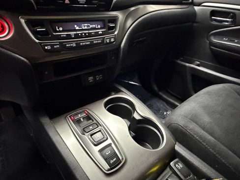 Used 2022 Honda Pilot Sport image 26