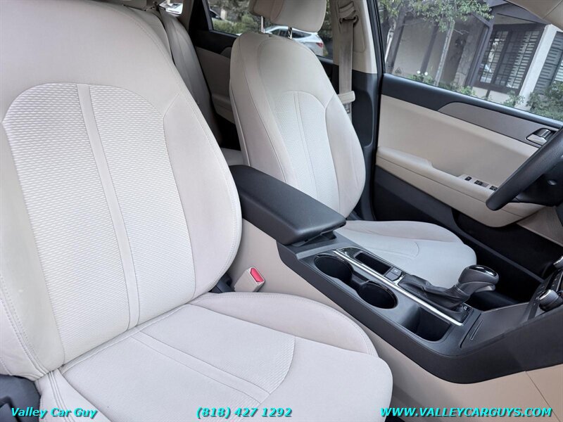 Used 2015 Hyundai Sonata SE FWD image 9