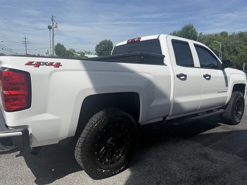 Used 2018 Chevrolet Silverado 1500 Custom w/ Custom Value Package AWD/4WD image 6