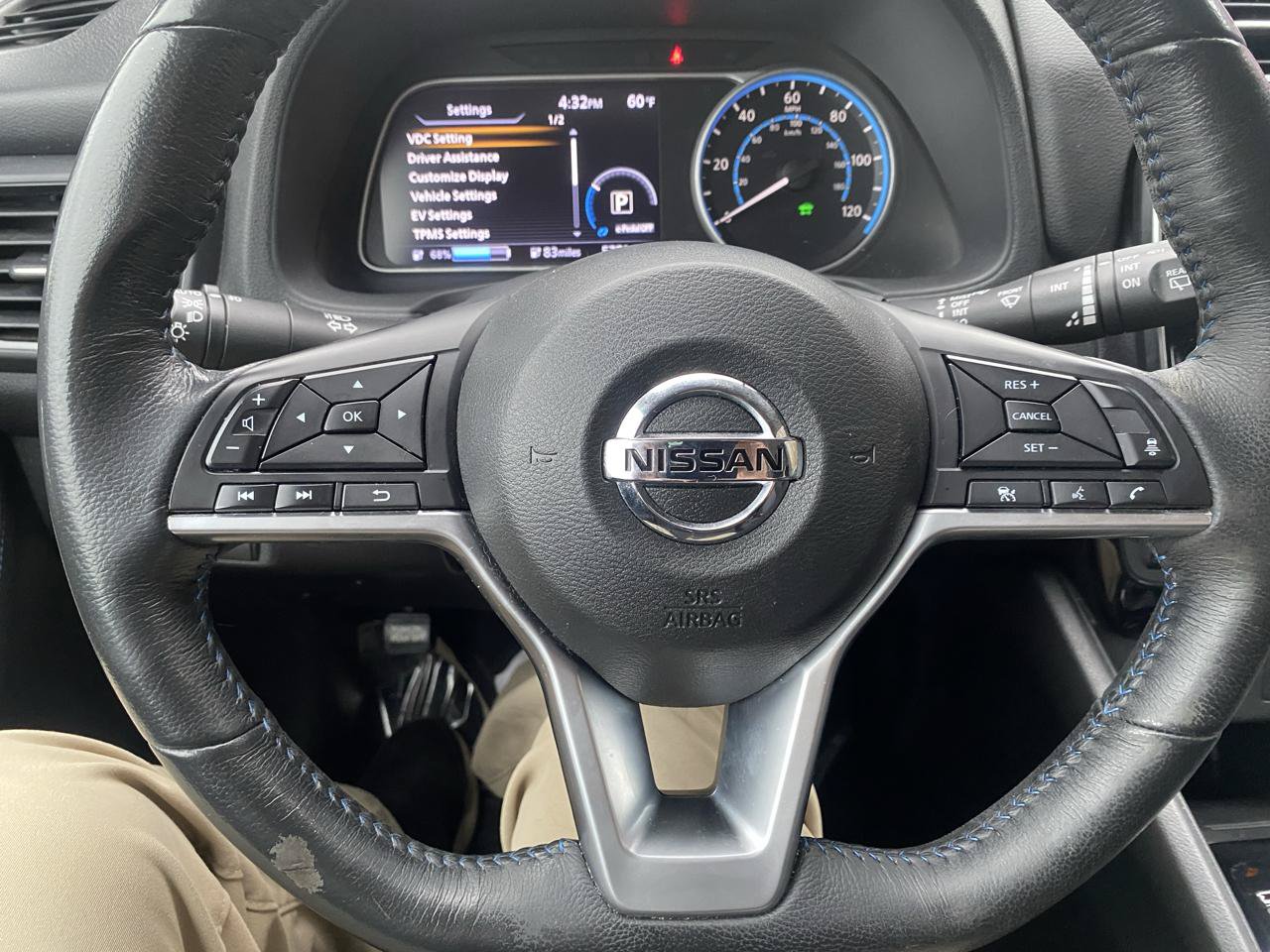 Used 2018 Nissan Leaf SV w/ Protection Package FWD image 15