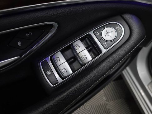 Used 2015 Mercedes-Benz S 550 4MATIC Sedan image 34