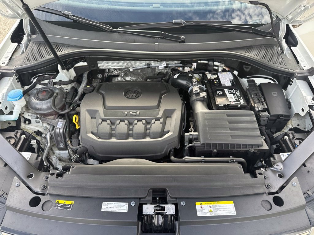 Used 2024 Volkswagen Tiguan SE R-Line FWD image 31