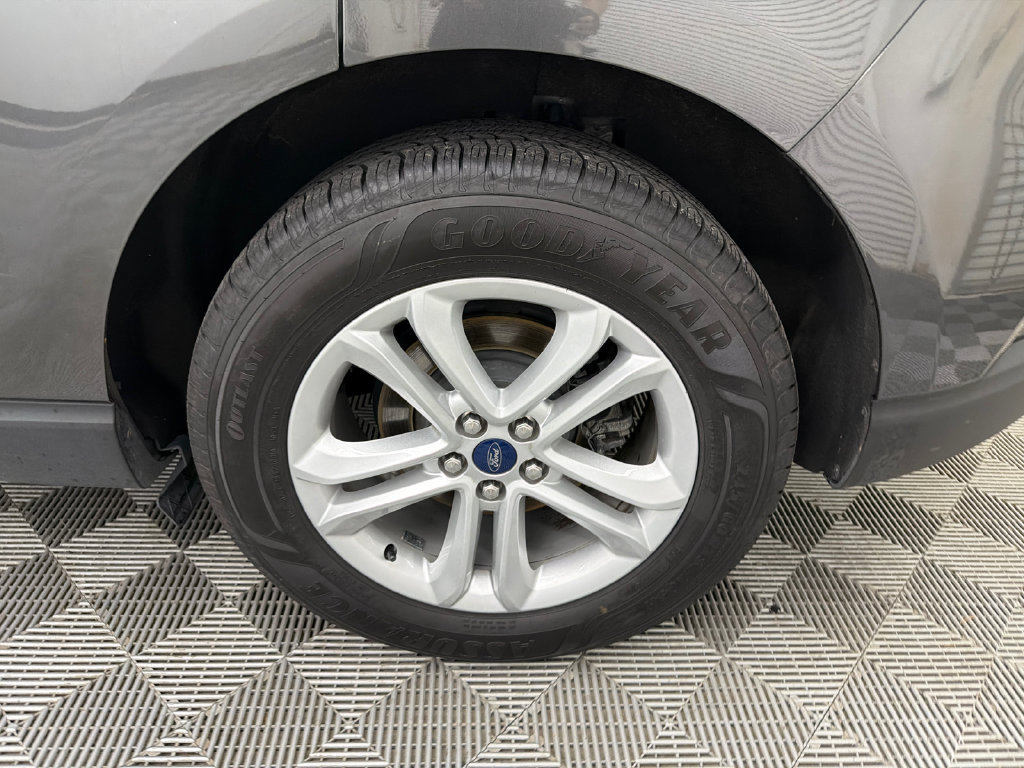 Used 2020 Ford Edge SEL w/ Convenience Package FWD image 21