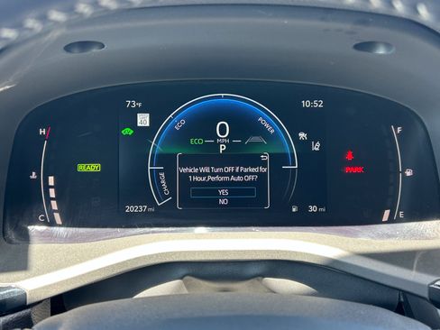 Used 2025 Toyota Camry SE FWD image 27