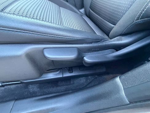 Certified 2025 Chevrolet Trax LT w/ LT Convenience Package image 7