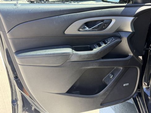 Used 2019 Chevrolet Traverse LT w/ LT Premium Package FWD image 10
