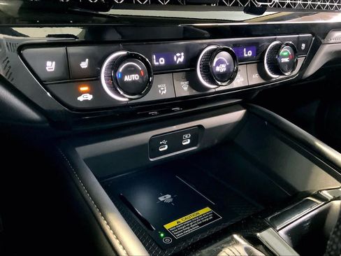 Used 2023 Honda Accord Touring image 35