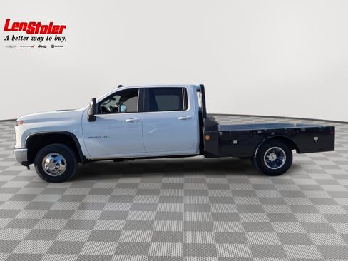 Used 2025 Chevrolet Silverado 3500 LT w/ Convenience Package image 2