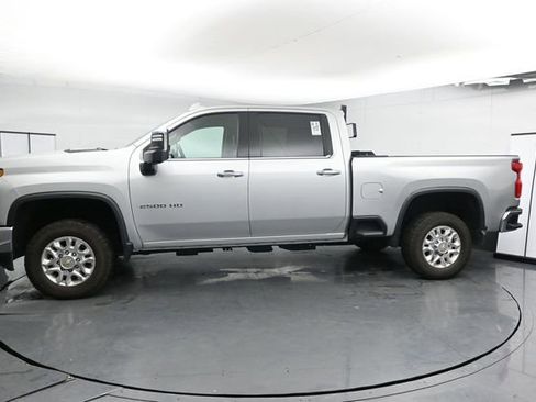 Used 2022 Chevrolet Silverado 2500 LTZ AWD/4WD image 5