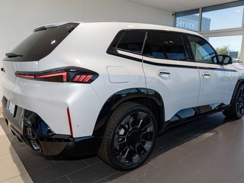 Used 2026 BMW XM Label Red image 5