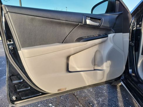 Used 2013 Toyota Camry LE image 14