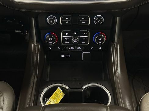 Used 2022 Chevrolet Tahoe Z71 w/ Luxury Package image 22