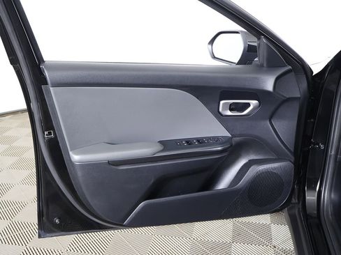 Used 2025 Kia K4 FWD image 16