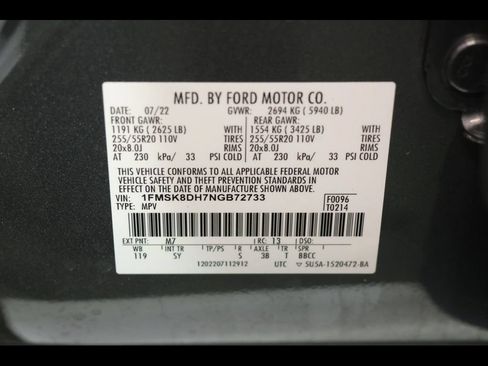 Used 2022 Ford Explorer XLT w/ Equipment Group 202A AWD/4WD image 32