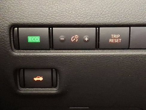 Used 2024 Nissan Sentra SV w/ All-Weather Package FWD image 24