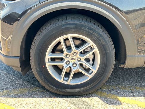 New 2026 Ford Explorer Active w/ Active Comfort Package RWD image 26