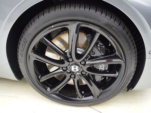 Used 2024 Bentley Continental GT image 49
