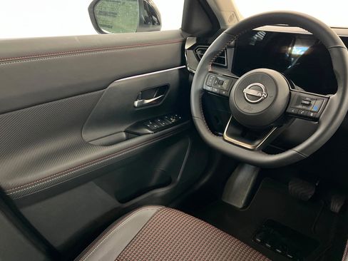 New 2026 Nissan Kicks SR w/ SR Premium Package AWD/4WD image 11