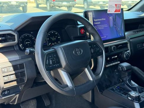 Used 2025 Toyota Tacoma TRD Off-Road AWD/4WD image 10