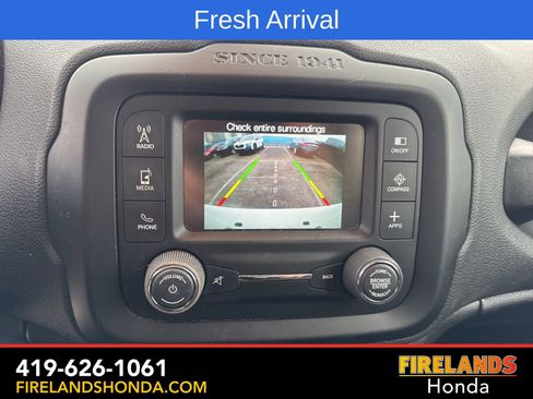 Used 2017 Jeep Renegade Latitude w/ Popular Equipment Group image 20