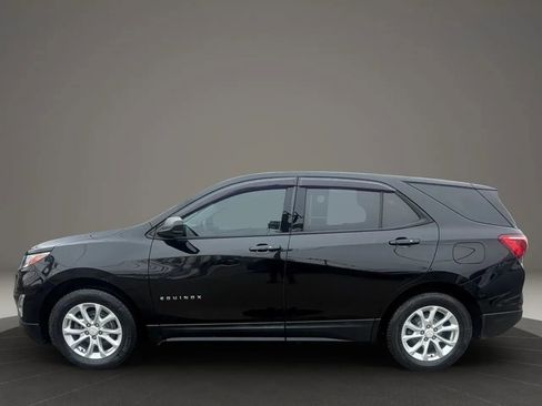 Used 2019 Chevrolet Equinox LS w/ LS Convenience Package FWD image 8