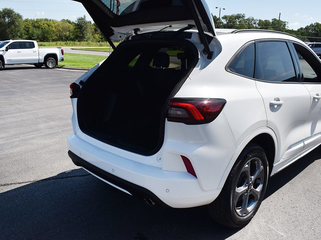 Used 2024 Ford Escape ST-Line w/ Tech Pack #1 AWD/4WD image 27
