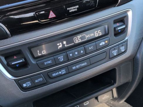 Used 2024 Honda Ridgeline Sport image 25