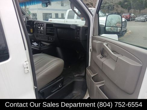 Used 2019 GMC Savana 2500 LS image 17