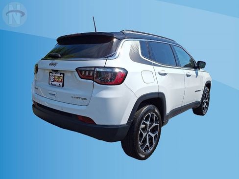 Used 2025 Jeep Compass Limited w/ Mopar Graphics Package AWD/4WD image 12
