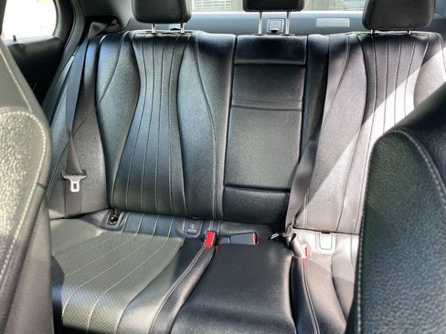 Used 2019 Mercedes-Benz E 300 image 19