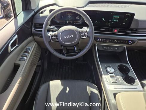 New 2026 Kia Carnival LXS FWD image 13